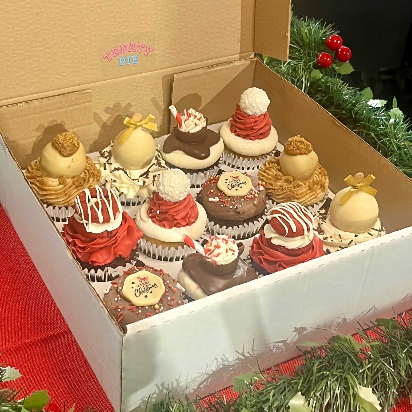 12 Cupcake Box