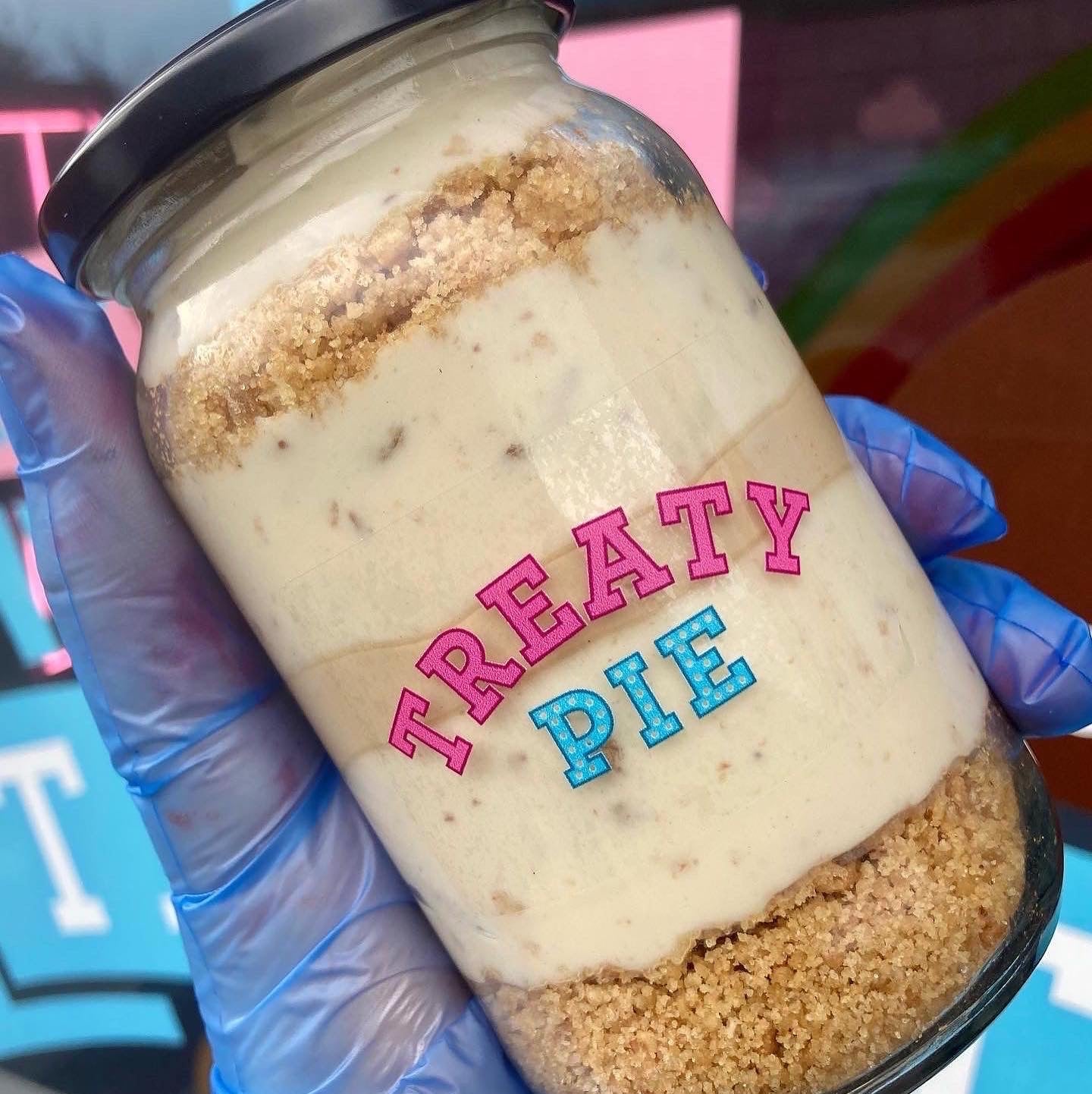 Kinder Cheesecake Jar