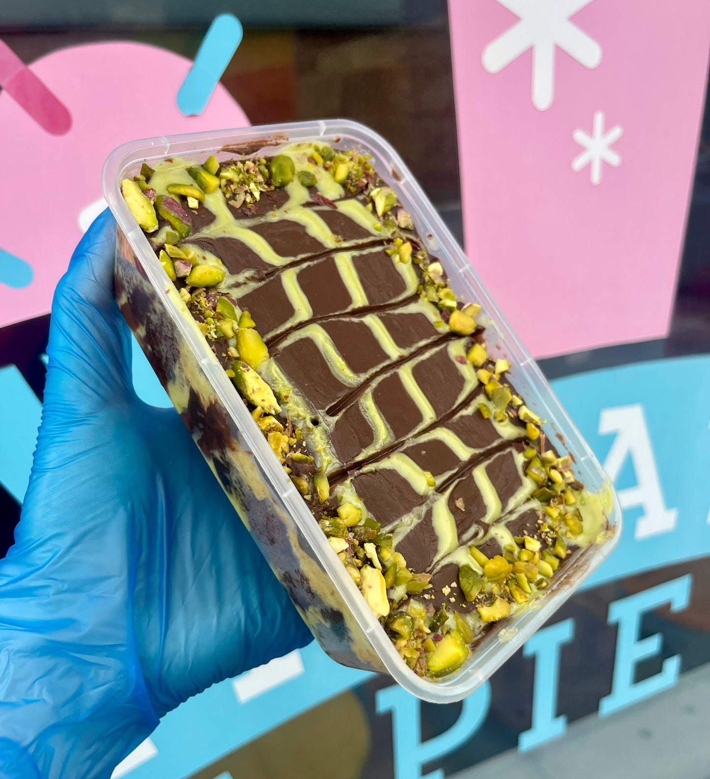 Viral Dubai Cake Box