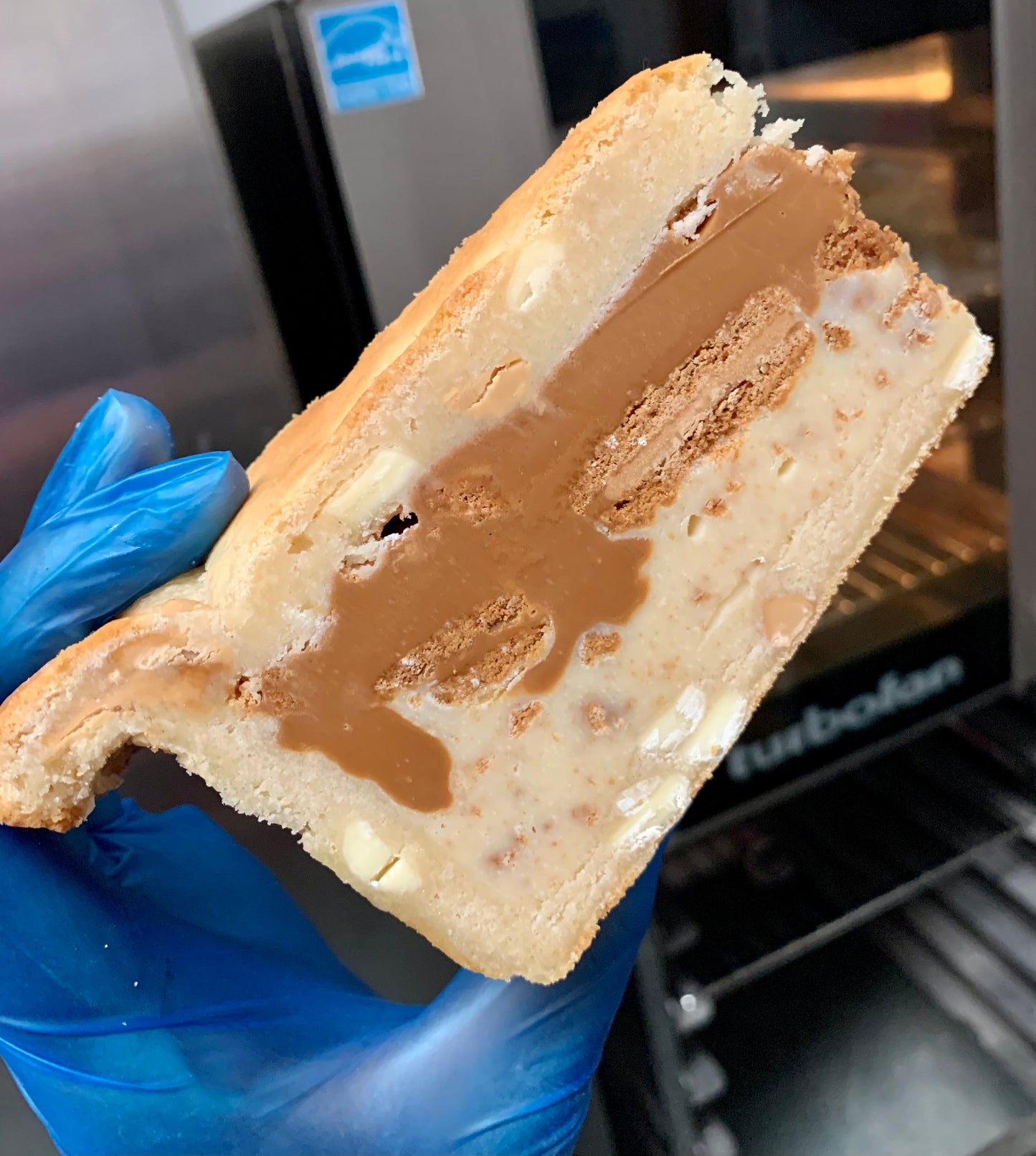 Full Biscoff & White Chocolate Cookie Pie