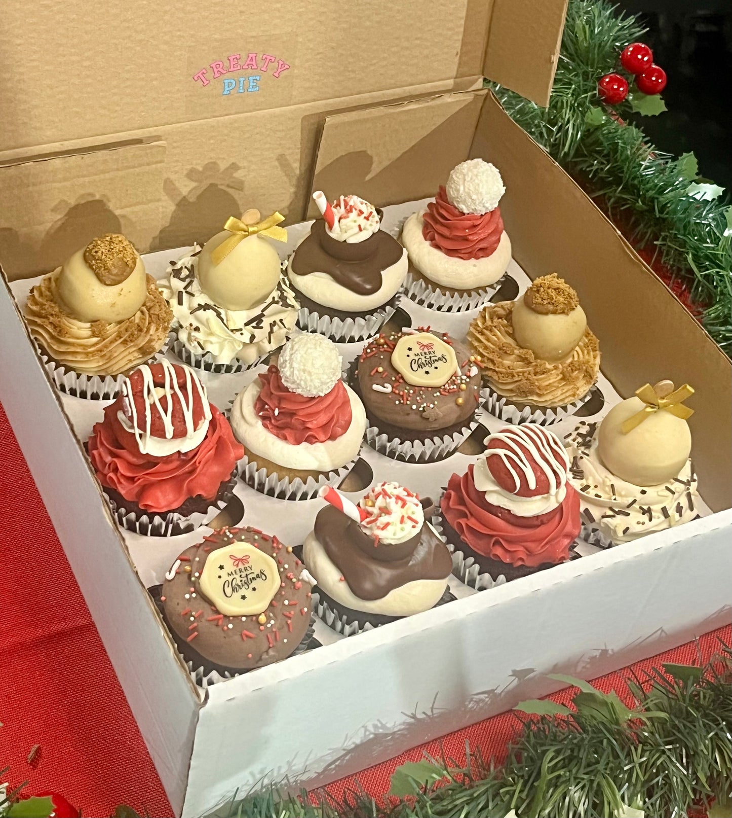 12 Cupcake Box
